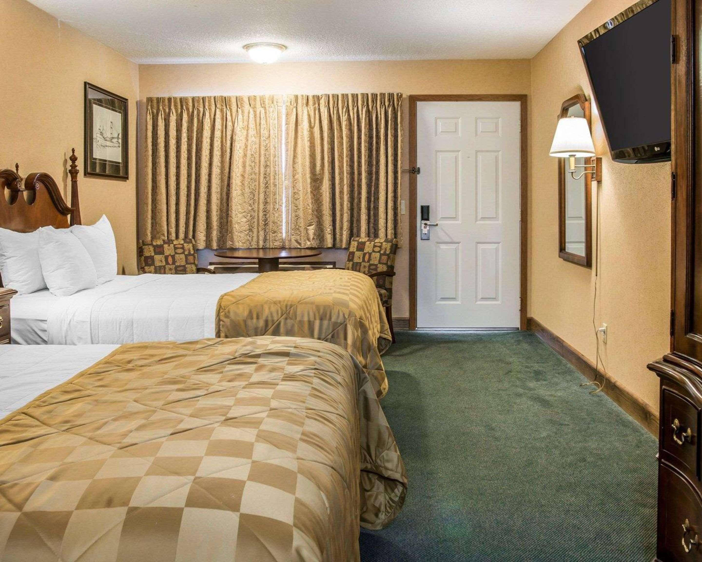 Clarion Hotel Beachfront Маккино Сити Экстерьер фото