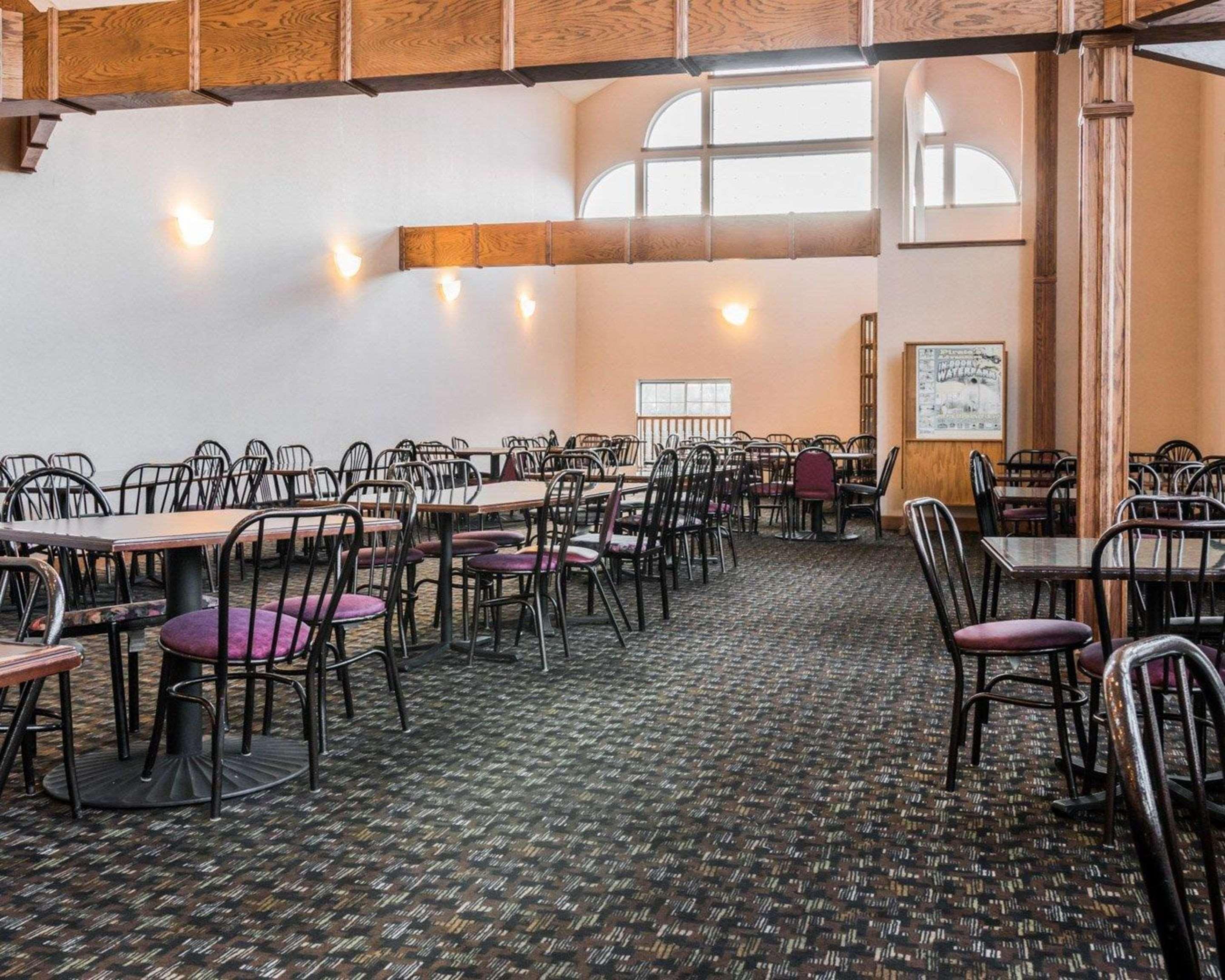 Clarion Hotel Beachfront Маккино Сити Экстерьер фото