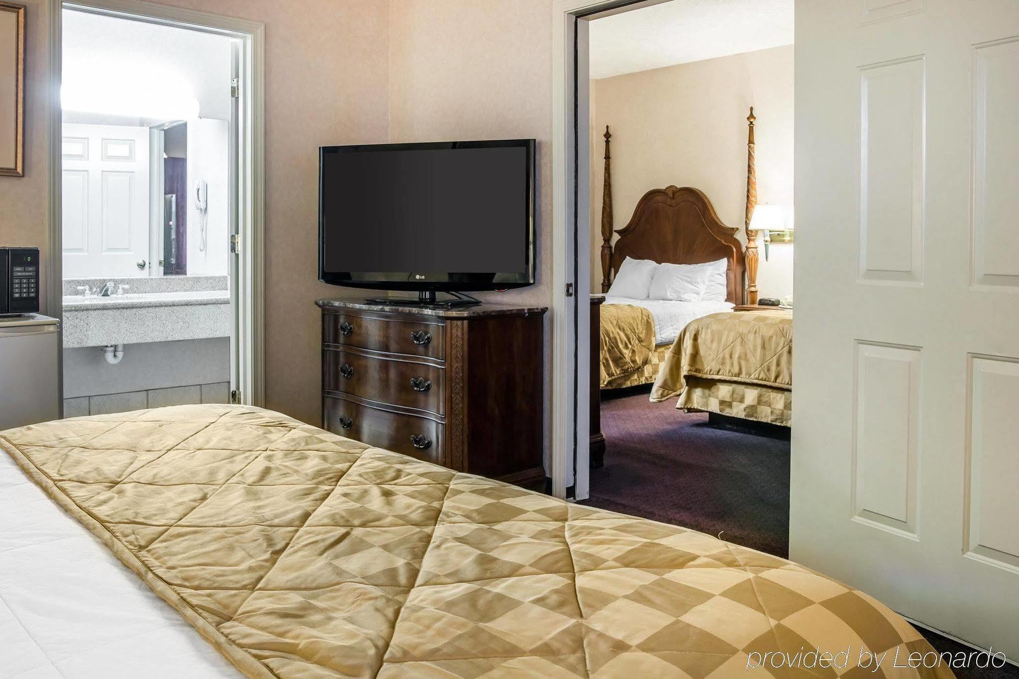 Clarion Hotel Beachfront Маккино Сити Экстерьер фото